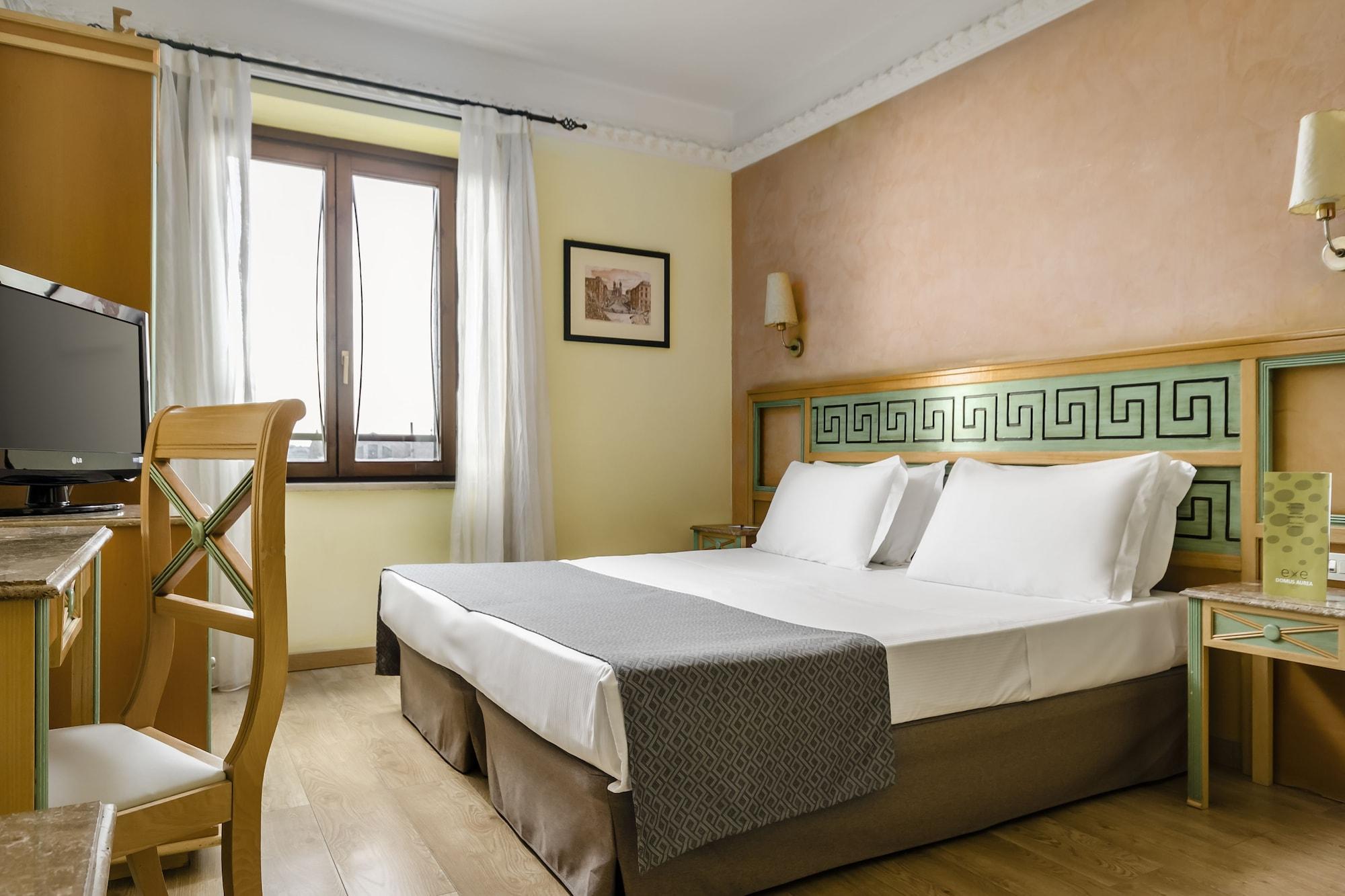 Exe Domus Aurea Hotel Рим Екстериор снимка