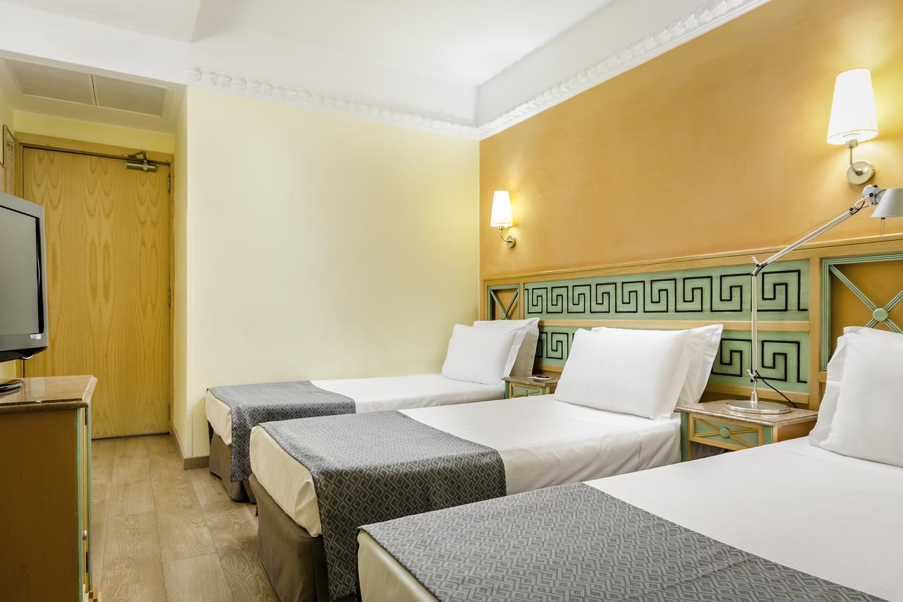 Exe Domus Aurea Hotel Рим Екстериор снимка